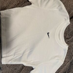 Nike cropped workout tee